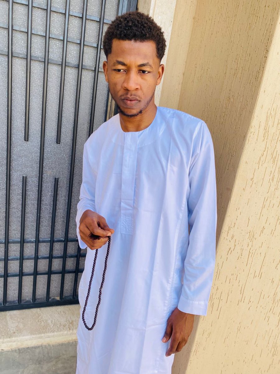 Musq_7's tweet photo. كل سنه وانتو والسودان بخير 🇸🇩💙 https://t.co/DwxgE762mm