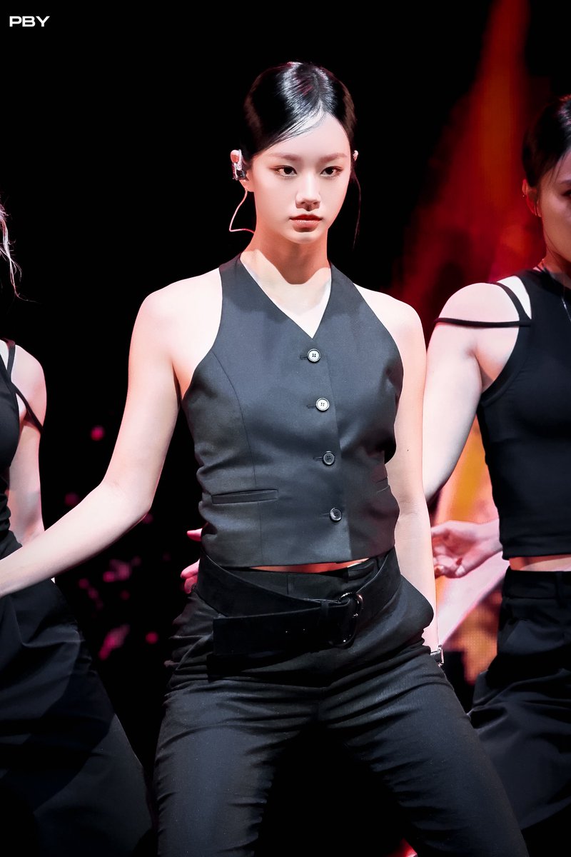 25.6.7 Welcome to Hyeri’s Studio
「Move」⑥
Dancing in Fan Meeting
#이혜리 #혜리 #Hyeri <a href="/hyeriherihey/">이혜리</a>