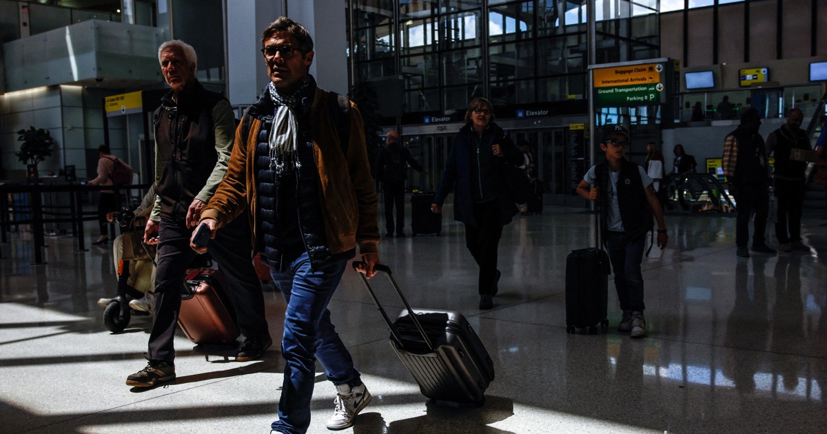 Experts weigh in on what travelers can do if facing delays or cancellations, and how to be proactive for upcoming flights. go.upcontent.com/dbc25a7e-b911-…
