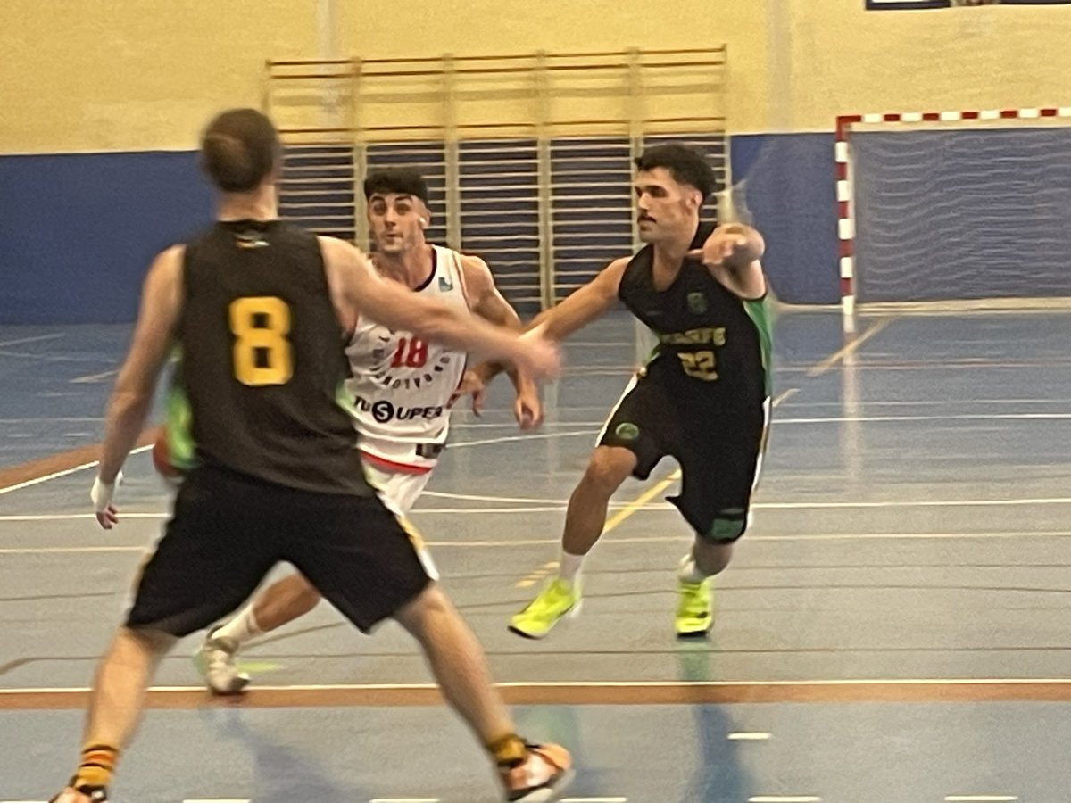 🏆 FABGrSenMas
📆 Semifinal 1 
⏰ 17.00
⏱ 4C
📍 Pab Mun Atarfe
🏀 Seat Vigilsa <a href="/CABAtarfe/">CAB ATARFE</a> 72
🏀 Tu Super <a href="/CB_LaZubia/">TU SUPER CB LA ZUBIA</a> 64
📱 #AficiónFAB andaluzabaloncesto.org/granada/delega…
