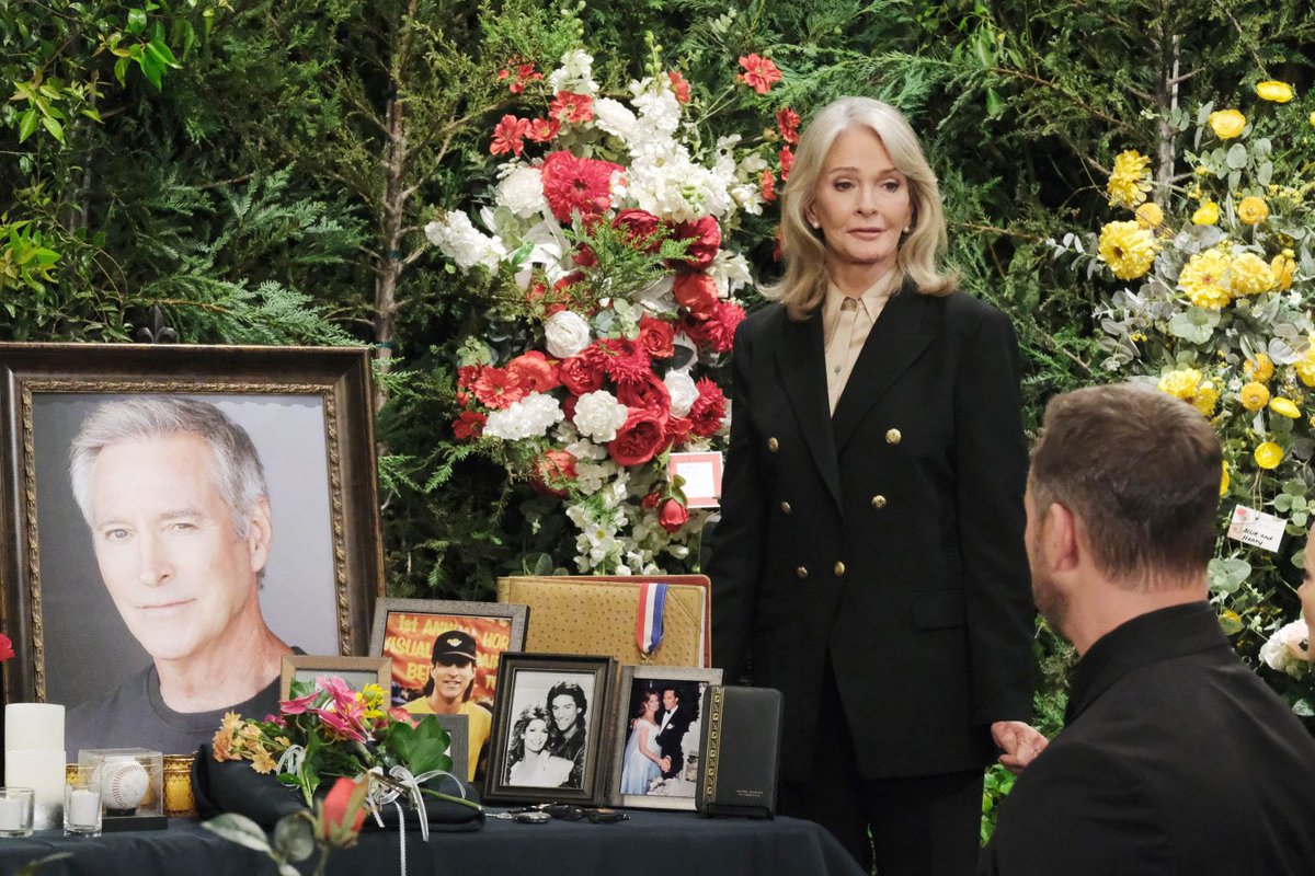daysclassics's tweet photo. More spoiler pictures for next week. 🌹

(Michael Fairman &amp; Jill Johnson/JPI)

#daysofourlives #days #dool #drakehogestyn #DrakeHogestynWeek https://t.co/LpiOqEHds6