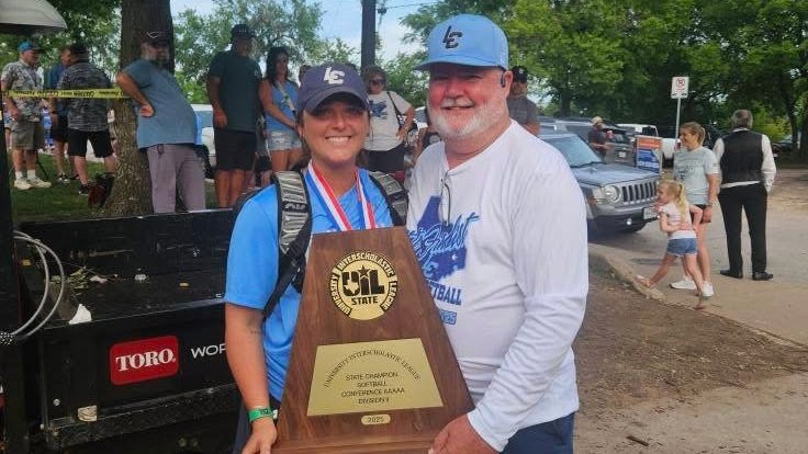 “It was a very big moment for me, for her to say, ‘Dad, we did it.’ We knew she could. We knew she had it in her.”

Former Sweeny greats Candyce and her father Scott are a championship tandem.

STORY: thefacts.com/sports/it-runs…