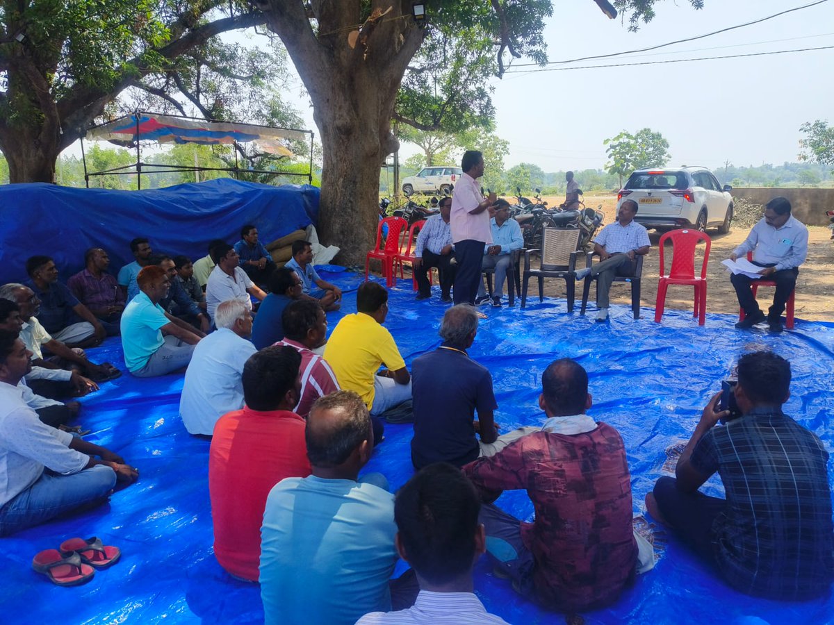 Collector & DM, Nuapada (@dm_nuapada) on Twitter photo Today, the Collector, Nuapada visited Dumerpani, Budhipali, Parkod, and Khariar Road Paddy Procurement Centres and interacted with farmers to ensure the smooth lifting of paddy.
<a href="/CMO_Odisha/">CMO Odisha</a> <a href="/IPR_Odisha/">I & PR Department, Odisha</a> <a href="/Food_Odisha/">FoodOdisha</a> <a href="/Coop_Odisha/">Cooperation Odisha</a> Today, the Collector, Nuapada visited Dumerpani, Budhipali, Parkod, and Khariar Road Paddy Procurement Centres and interacted with farmers to ensure the smooth lifting of paddy.
<a href="/CMO_Odisha/">CMO Odisha</a> <a href="/IPR_Odisha/">I & PR Department, Odisha</a> <a href="/Food_Odisha/">FoodOdisha</a> <a href="/Coop_Odisha/">Cooperation Odisha</a>