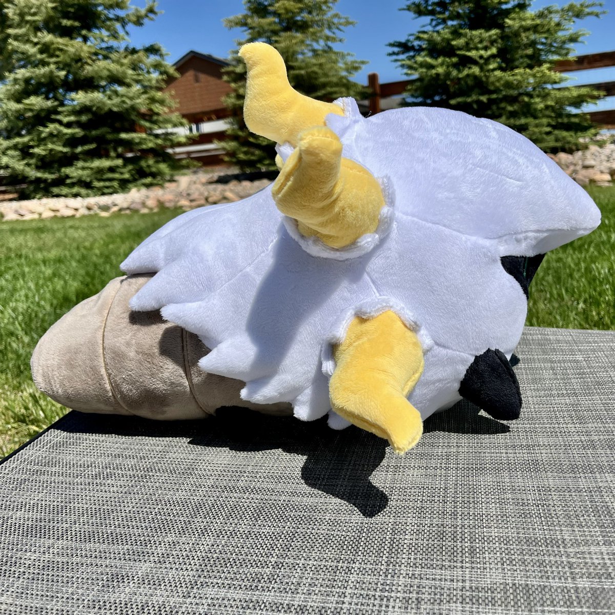 💖 I made a Shiny Larvesta! Trying to make this pokemon felt like going through 20 pokeballs just to catch it 😅 but wow! So worth it!!