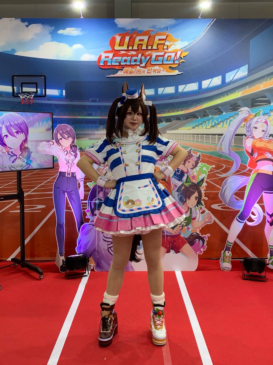 #3rd_ANNIVERSARY
#우마무스메_프리티더비
 
더 늦기전에 짧은 후기🥹

오늘 초대형 우마무스메💙
보노짱으로 3주년 행사 다녀왔어요

보노의 키는 정말루 상징적이라고 생각해서 
무리~~해서 180cm로 맞춰서 다녔습니다

덕분에 사진에도 왕크니까 왕귀엽다~!
자세한 후기는 내일다시 올릴게요🍩