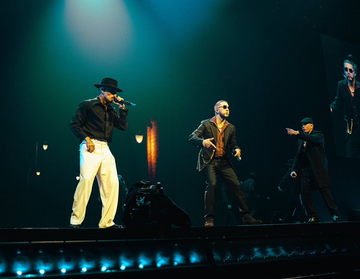 Alexis y Fido tweet media