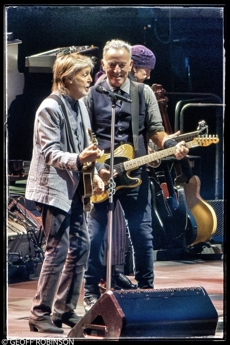 Geoff Robinson tweet media