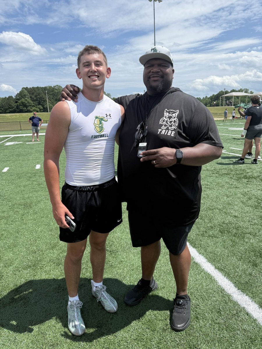 MateoSnyder50's tweet image. I had a great camp at William and Mary today! Thank you to all the coaches who spent time talking to me. I went 2/2 in 1on1s and had an interception covering a RB!⬇️
@CarsonAdams70 @WMTribeFootball @CoachMikeLondon @CoachBlackstock @DLRunStoppers @CoachMMaloney @CoachTJWeyl…