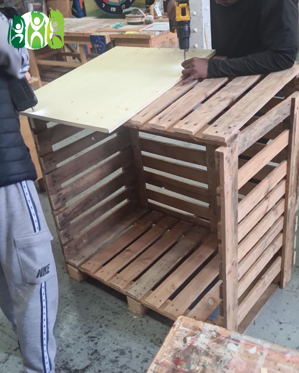 Creativity 🔥  

Our students have made a log store out of pallet wood.

For more information on our special school services, contact:

📞01582 256040
✉️info@activesupporteducation.co.uk
🌎activesupporteducation.co.uk

#teamworkk #luton #lutontown #schools  #love #teachers #woodcraft