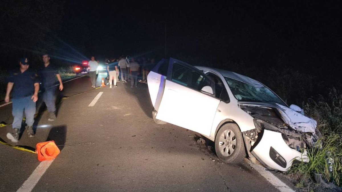 Edirne’nin Keşan ilçesinde otomobille motosikletin çarpıştığı kazada 2 kişi hayatını kaybetti.