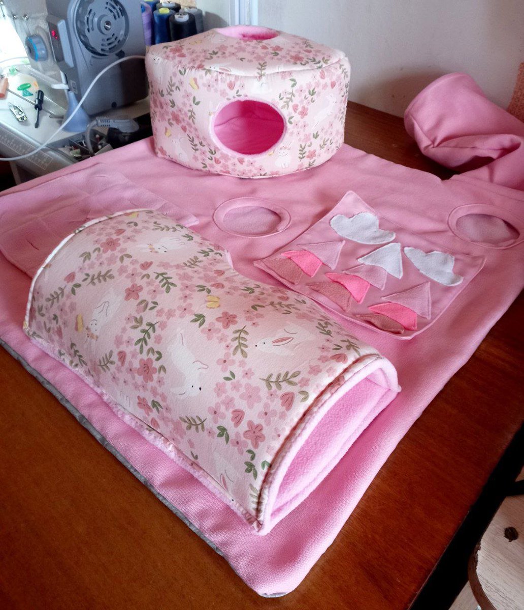 Сделала розовый коврик для одной розовой леди🥰