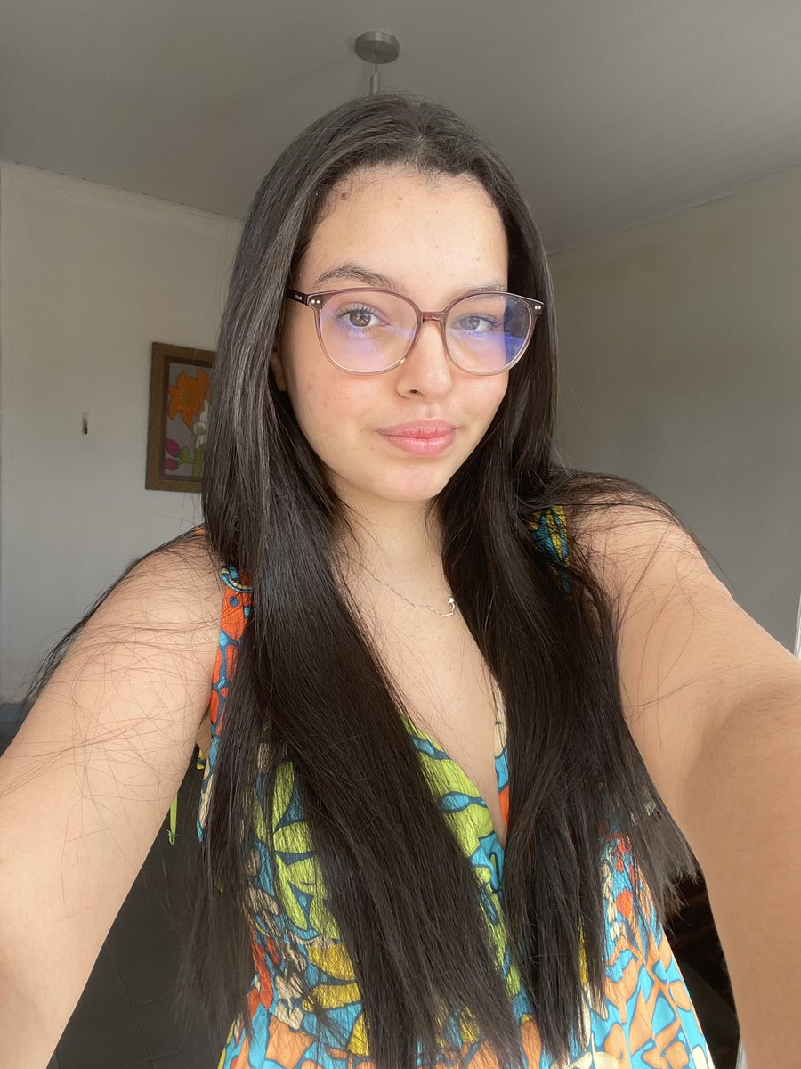 Nora con lentes 💚 | Yo con lentes ✨

No olviden ver #NuestrosTiempos a partir del 11 de junio en Netflix!! Va a estar buenísimo 🤎🕰

LUCERO EN NETFLIX