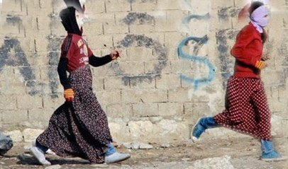 <a href="/amed21e737373/">Hêzên Erdî ya Kurdistanê</a> <a href="/thebozulus/">Bozulus</a> öylemi abilerine fistan giydirdiğim.