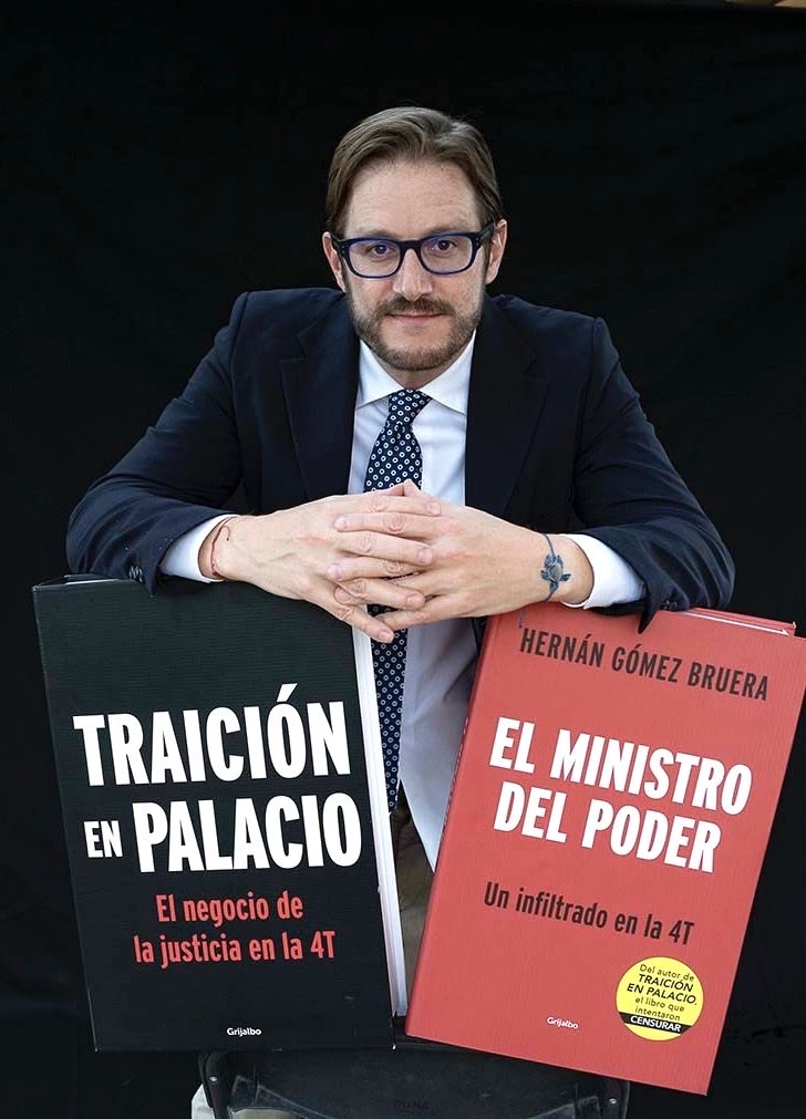 HernanGomezB's tweet image. Siguen en los primeros lugares en ventas de Amazon en la categoríade política “Traición en Palacio” y “El Ministro del Poder”, a la cabeza en la de criminología. Aquí se pueden pedir amazon.com.mx/El-ministro-de…