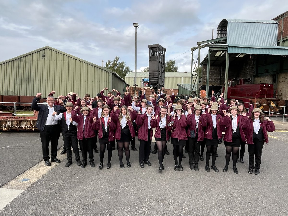 Oldhammusic's tweet photo. Youth Brass Band won 3 prizes at the @NCMME ‘Bold as Brass’ Contest.
They wowed the crowd with an impressive formation marching display and then went on to perform their programme "How the West Riding Was Won".
Most Entertaining March
Peoples Choice 
Most Entertaining Performance https://t.co/aqrNOZN6kq