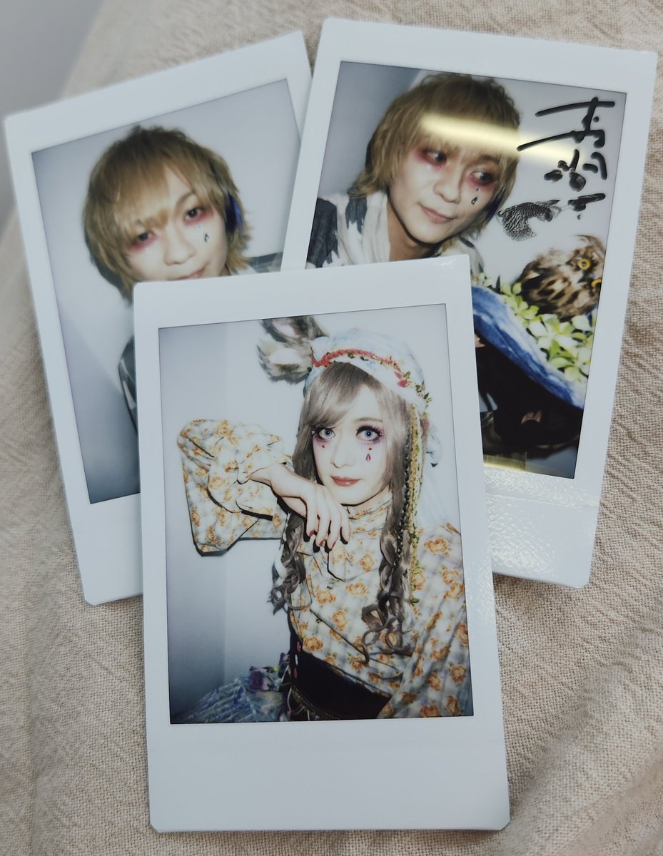 【交換】MIMIZUQ 周年 チェキ

(譲)6/7 1部2部 森翼さん AYAさん
(求)同日
🦉1部 AYA＆poco ツーショットまたはseekさんソロ
🦉2部 seekさんソロ＞ツーショット

本日MIMIZUQ旅行にて交換◎
郵送