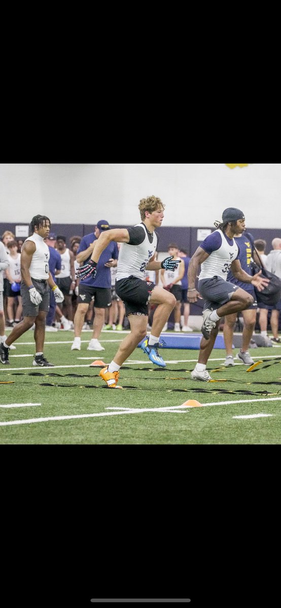 Brody_k5's tweet image. Great experience @WVUfootball camp, ran a 4.64 40yard dash and learned from the best @CoachLPorter @noel_devine7 @CoachRGarrett @CoachSnyderUHS