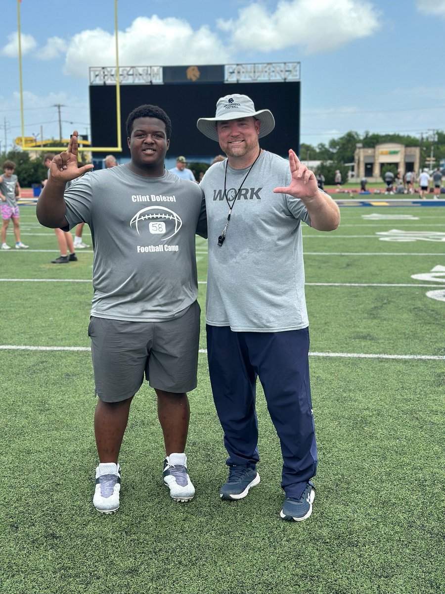 Khaliljohnsonn's tweet image. Had a great time at east Texas a&m commerce today still undefeated on the interior 4/4 and went 1/2 at tackle
@AndyTownsend72 @_coachsmith_ @LionsCoachEwart @RALeo1974 @RHS_CoachShead @RHSWolfpackFB