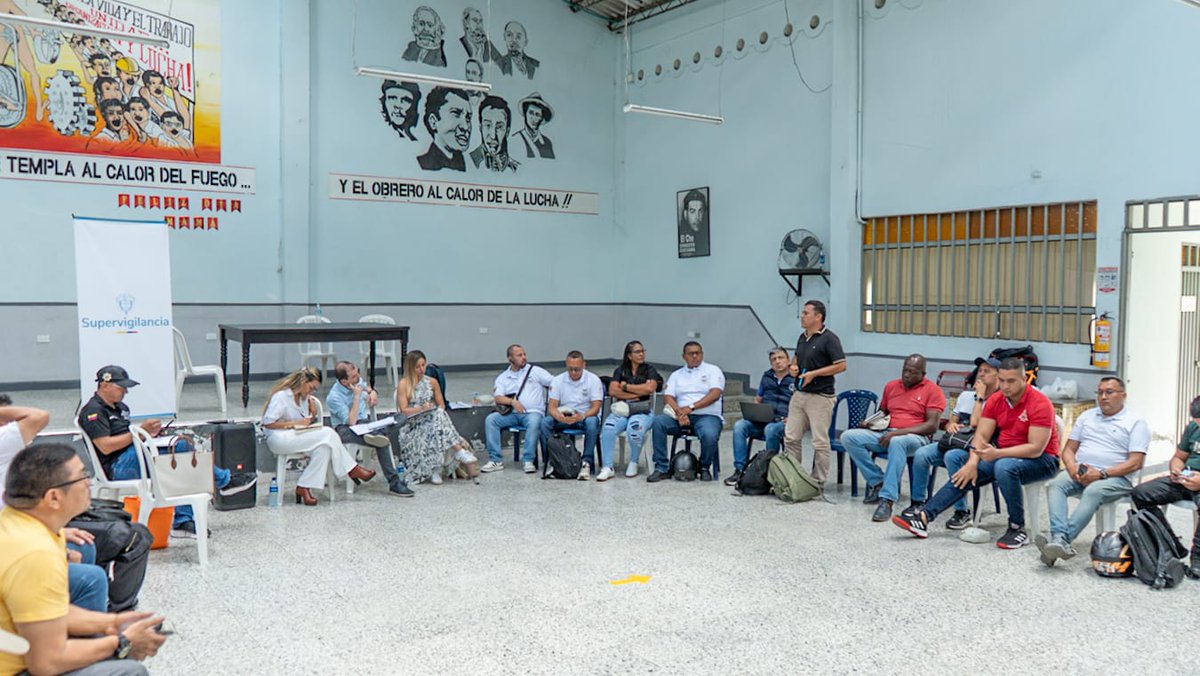Supervigilancia (@supervigilancia) on Twitter photo La superintendente <a href="/parra_yenniffer/">Yenniffer Parra</a> con su equipo, trabajan arduamente por el fortalecimiento de las organizaciones de los trabajadores de la seguridad privada del país. Ahora en Cali La superintendente <a href="/parra_yenniffer/">Yenniffer Parra</a> con su equipo, trabajan arduamente por el fortalecimiento de las organizaciones de los trabajadores de la seguridad privada del país. Ahora en Cali