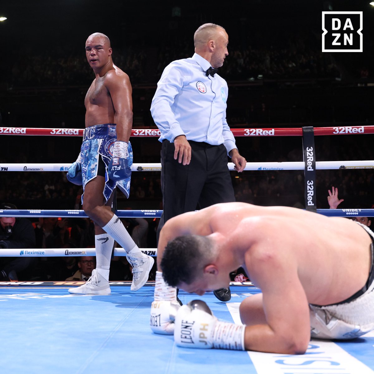 DAZNBoxing's tweet photo. GOTTA LOVE HEAVYWEIGHT BOXING!! 🥊

#WardleyHuni https://t.co/JXWGgoqvNj