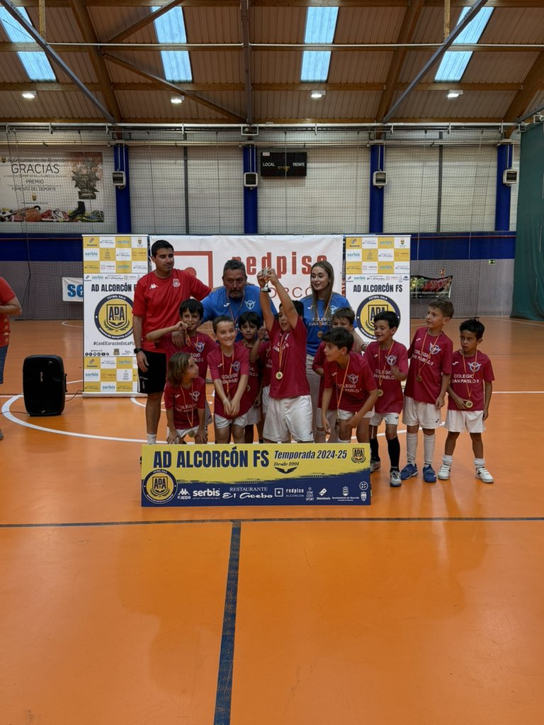 AD Alcorcón FS 2024 / 2025 (@adalcorconfs) on Twitter photo | REDPISO XI MINIMARATON PREBENJAMIN |
🥇<a href="/Moprisala/">MOPRISALA TOLEDO</a>
🥈<a href="/UnionArroyo/">UnionArroyo</a>
🥉<a href="/ADAlcorconFS/">AD Alcorcón FS 2024 / 2025</a> <a href="/FUTSALJPAII/">JUAN PABLO II FUTSAL</a>
Muchas gracias a todos por el gran día de hoy, nos vemos el año que viene!!!!
#FamiliaAmarilla
#ConElCorazónEnLaPista | REDPISO XI MINIMARATON PREBENJAMIN |
🥇<a href="/Moprisala/">MOPRISALA TOLEDO</a>
🥈<a href="/UnionArroyo/">UnionArroyo</a>
🥉<a href="/ADAlcorconFS/">AD Alcorcón FS 2024 / 2025</a> <a href="/FUTSALJPAII/">JUAN PABLO II FUTSAL</a>
Muchas gracias a todos por el gran día de hoy, nos vemos el año que viene!!!!
#FamiliaAmarilla
#ConElCorazónEnLaPista