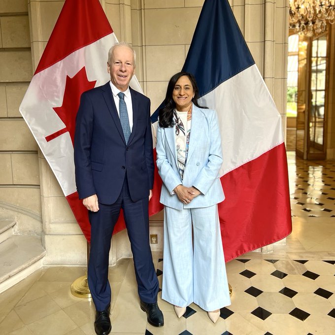 Minister Anand met with Ambassador <a href="/AmbStephaneDion/">Stéphane Dion</a> to discuss the Canada-France partnership and their shared priorities such as economic opportunities, defense cooperation, and peace.