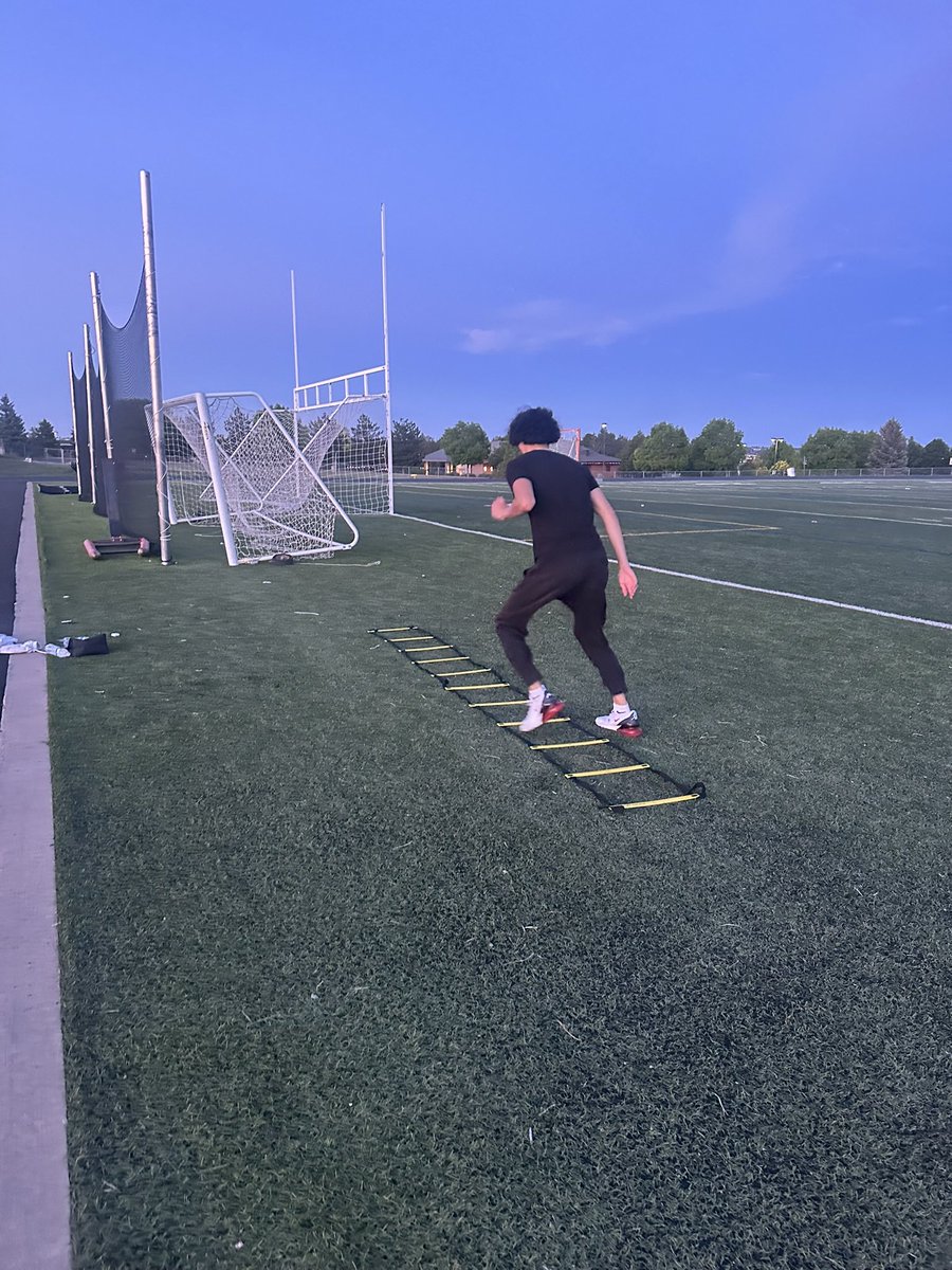 gavincarter2024's tweet image. Summer vibes,  
late nights, early mornings. #keepgrinding #speedkills @UCCSMBB #nbnelite