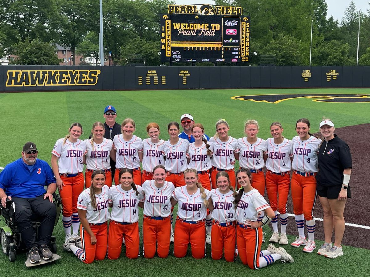 SJS84Alum's tweet photo. Great day at the U of I.
Finished 1-1 played good competition #competed https://t.co/pgoCtGpcFD