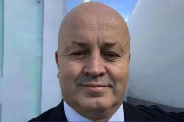 Anotação em caderno apreendido do Careca do INSS sugere pagamento de propina a membros do Judiciário do DF.
Um dos cadernos apreendidos com o maior operador do esquema de roubo aos aposentados do INSS faz menção a um percentual repassado para a Justiça do DF.
Fonte: Revista Piauí