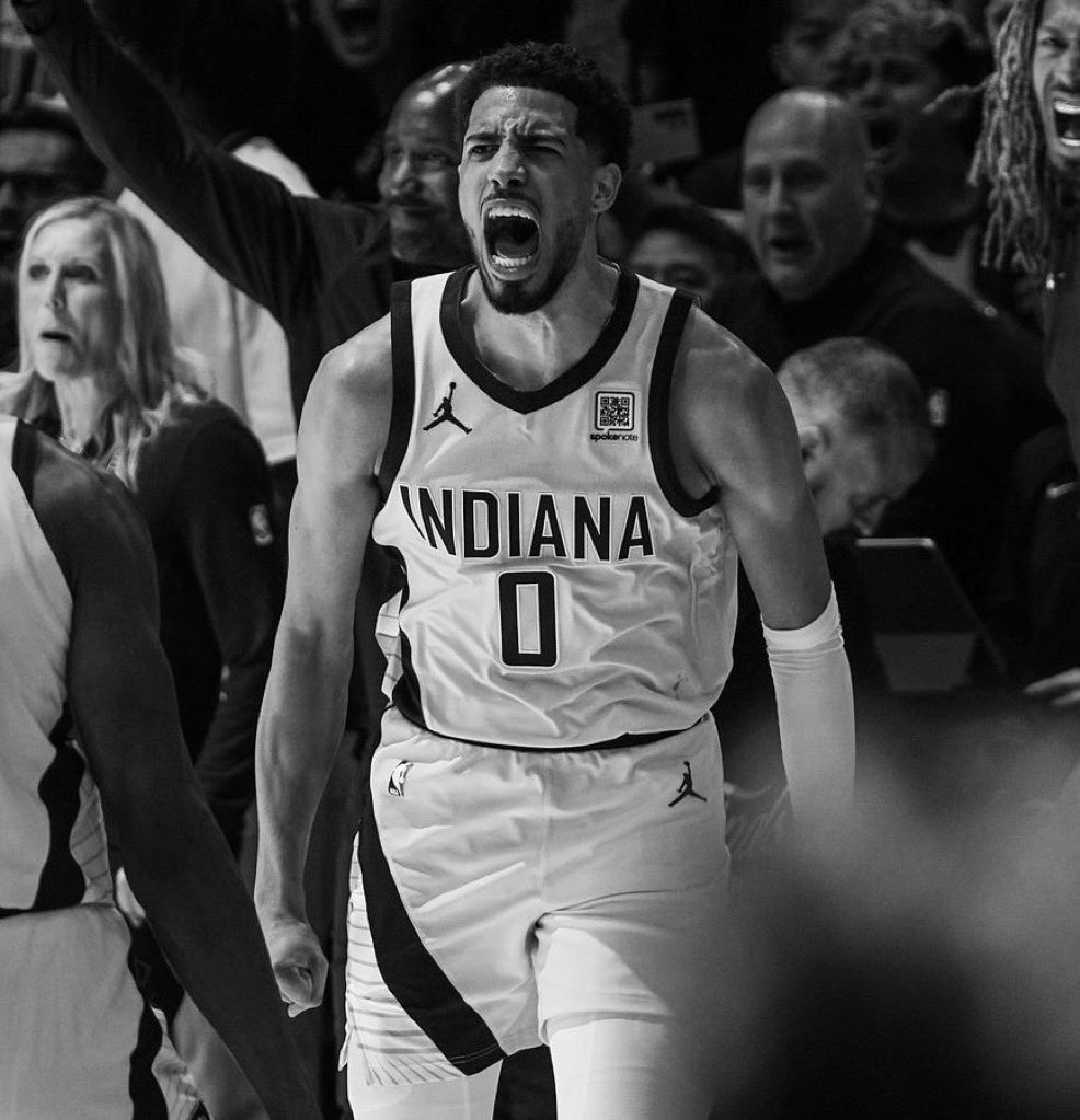 HaliMuse tweet media