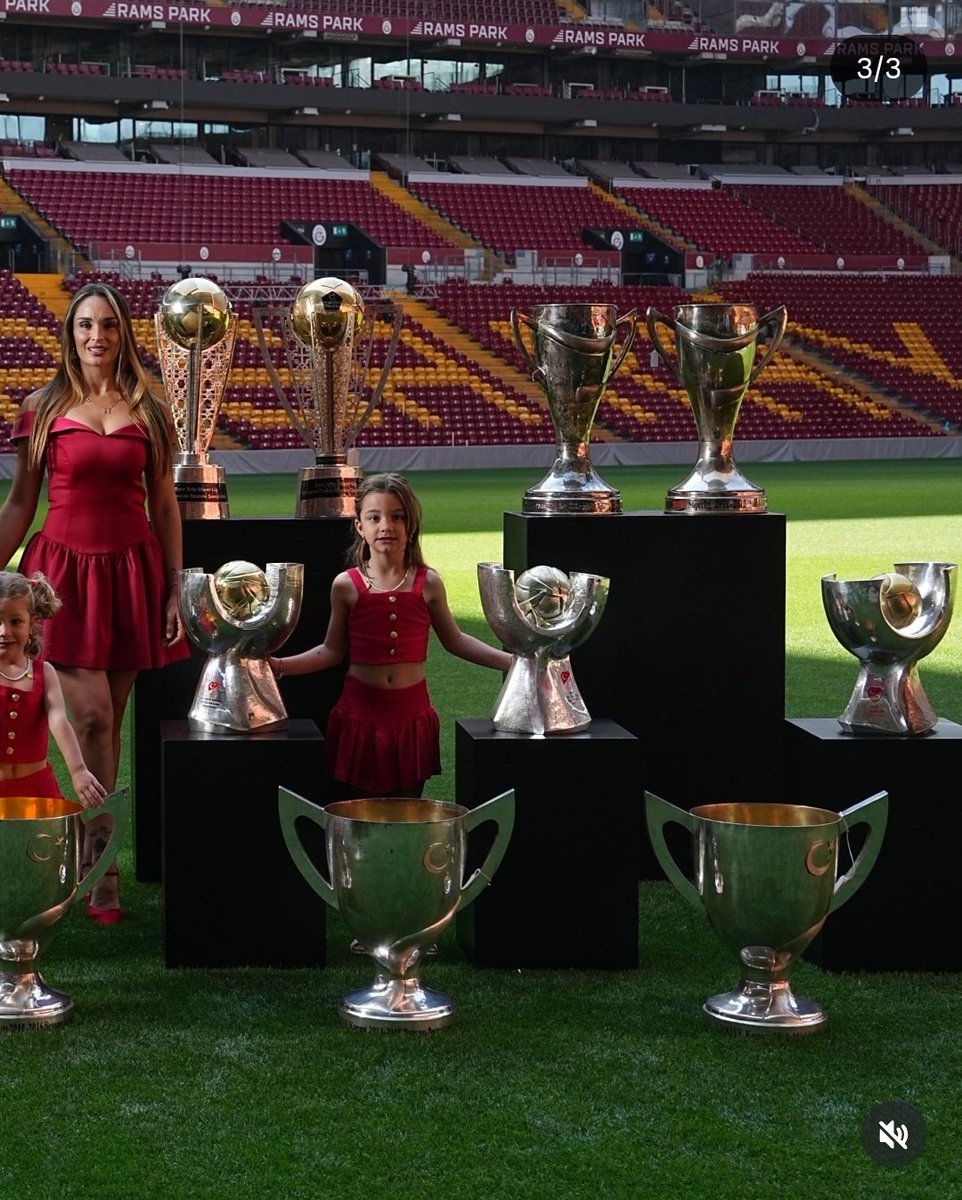 " Son anda "
💛❤
