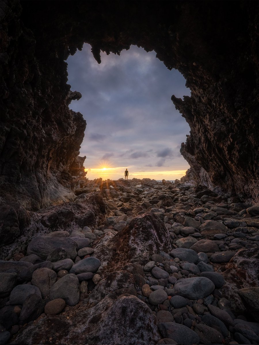 Zeworldphoto's tweet photo. Hoy tocó visita durante el atardecer a la costa de Buenavista. El norte de la isla estaba encapotado pero algún rayo de sol se dejó ver. https://t.co/0e5G8tustM