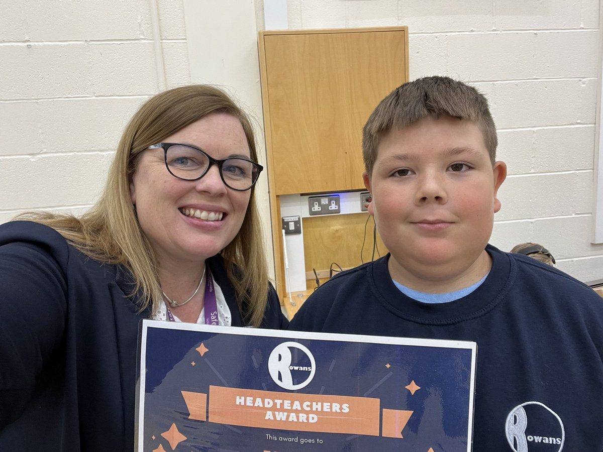 Congratulations Mark, who has been awarded with the Headteacher’s award this week. He has had a fabulous week, made good progress, managed his emotions well and has grown in confidence and kindness. Well done Mark 🎉🎉🎉🌟🌟🌟