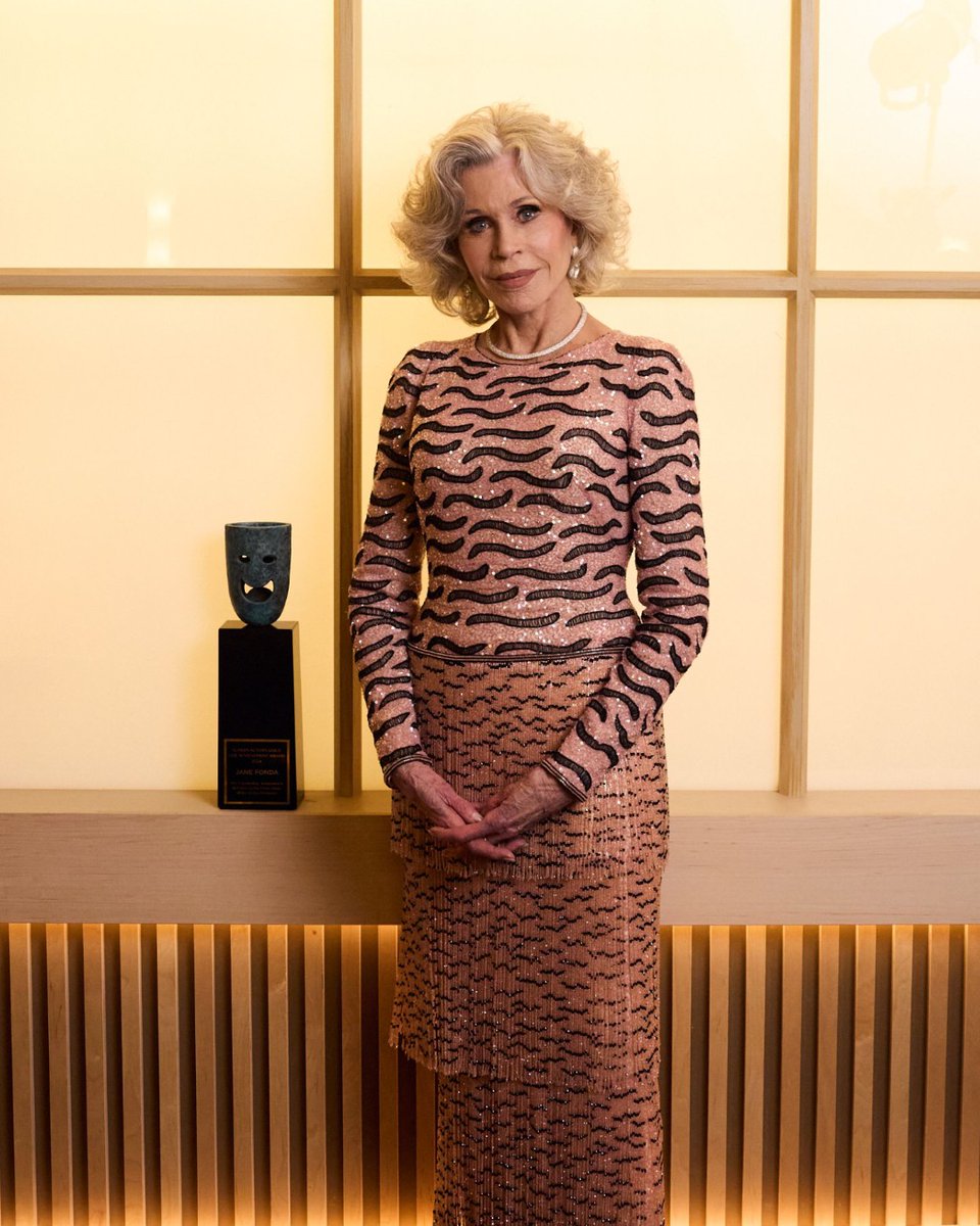 sagaftra's tweet image. 60th SAG Life Achievement honoree #JaneFonda isn't done yet! 👑 Reflect on the moment she accepted her award and the powerful words she shared in the SAG-AFTRA magazine: ow.ly/rxmz50W4ium