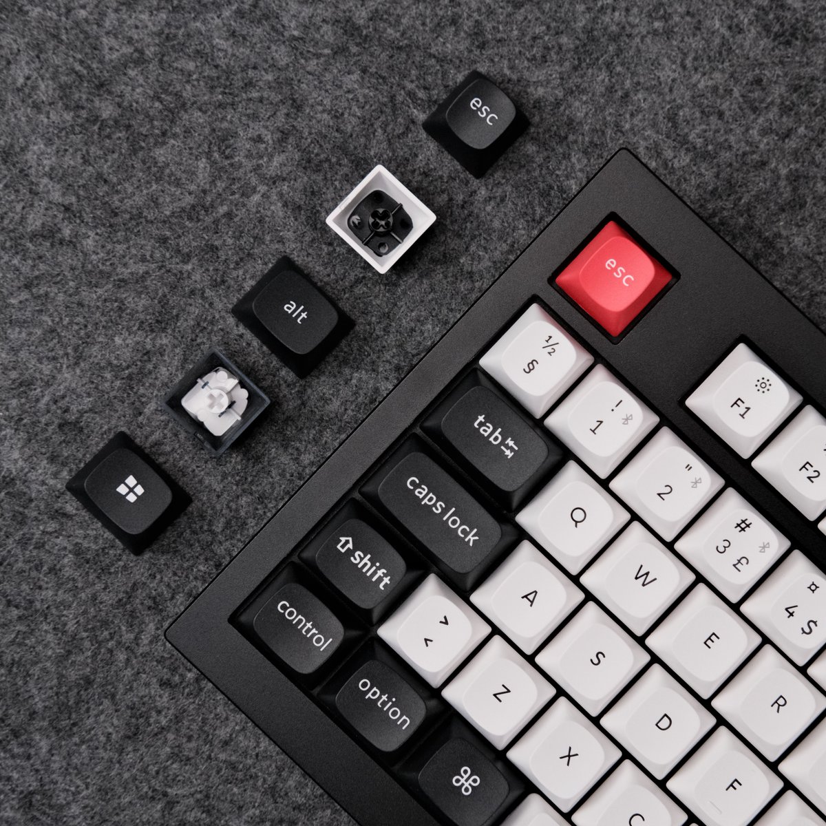 Mac or Windows? Why not both. The Q5 HE comes with keycaps pre-installed for Mac, plus extra Windows and Alt keycaps, along with a handy system toggle—so you’re all set no matter what you use.

#Keychron #HallEffect #CustomKeyboard #MacSetup #WindowsSetup #ProductivityGear