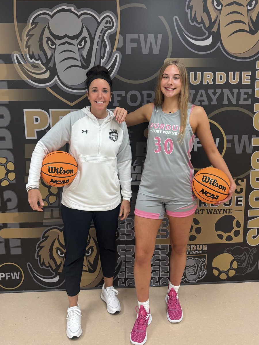 leahgilbertson_'s tweet photo. Thank you @MastodonWBB for a great unofficial visit!! @AIAelitegirls @lzgirlsbball https://t.co/PEaulEwjFr