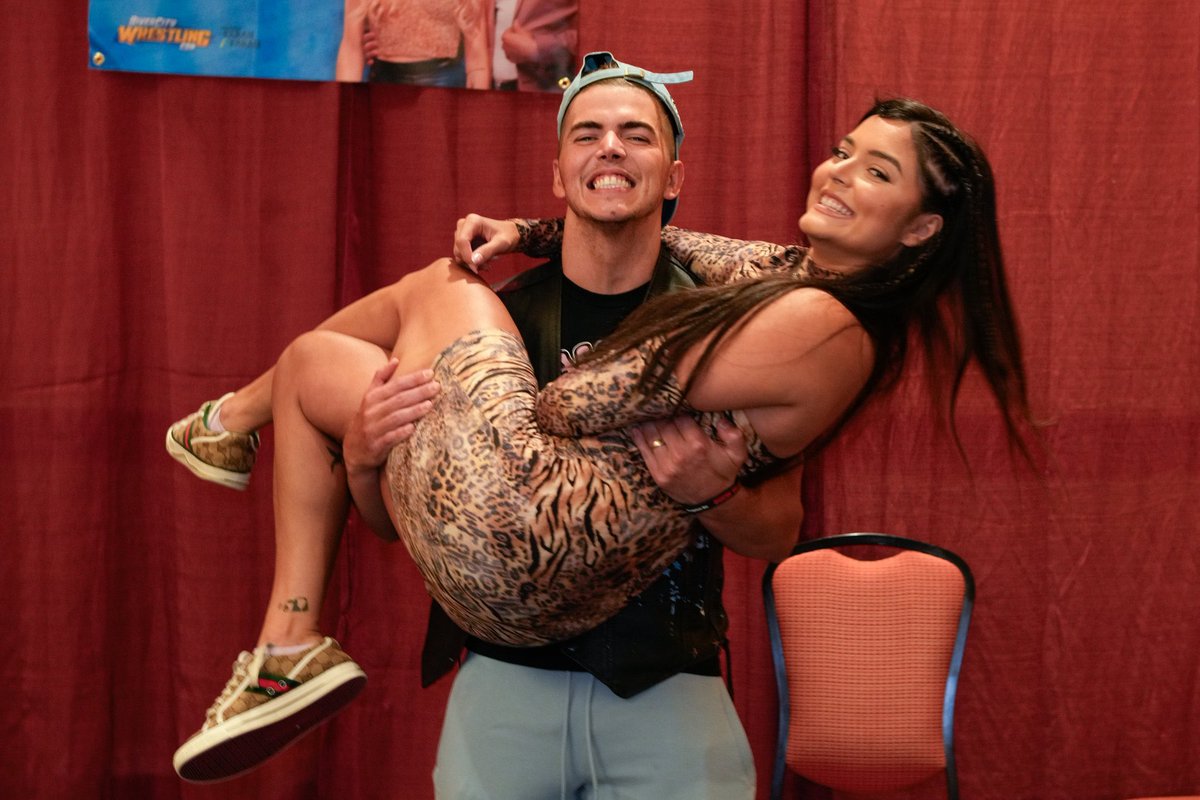 TAY MELO (@taymelo) on Twitter photo Come say Hi to us ❤️
We are having so much fun, seeing all the old and new fans !! I just love you guys !!!!
Photos by <a href="/JJWilliamsWON/">JJ Williams</a> Come say Hi to us ❤️
We are having so much fun, seeing all the old and new fans !! I just love you guys !!!!
Photos by <a href="/JJWilliamsWON/">JJ Williams</a>