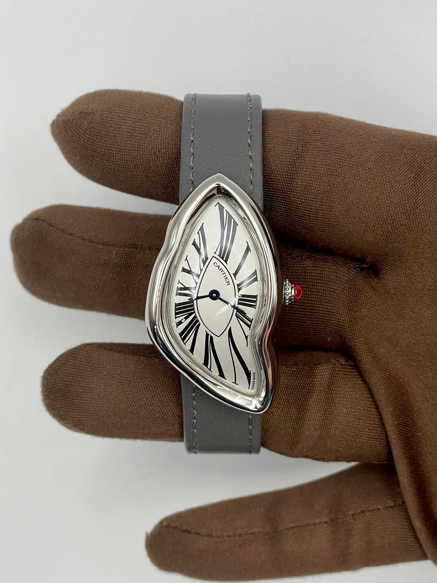Cartier Crash (Platinum Bond St)

Mint condition 2024

Price... in DMs :)