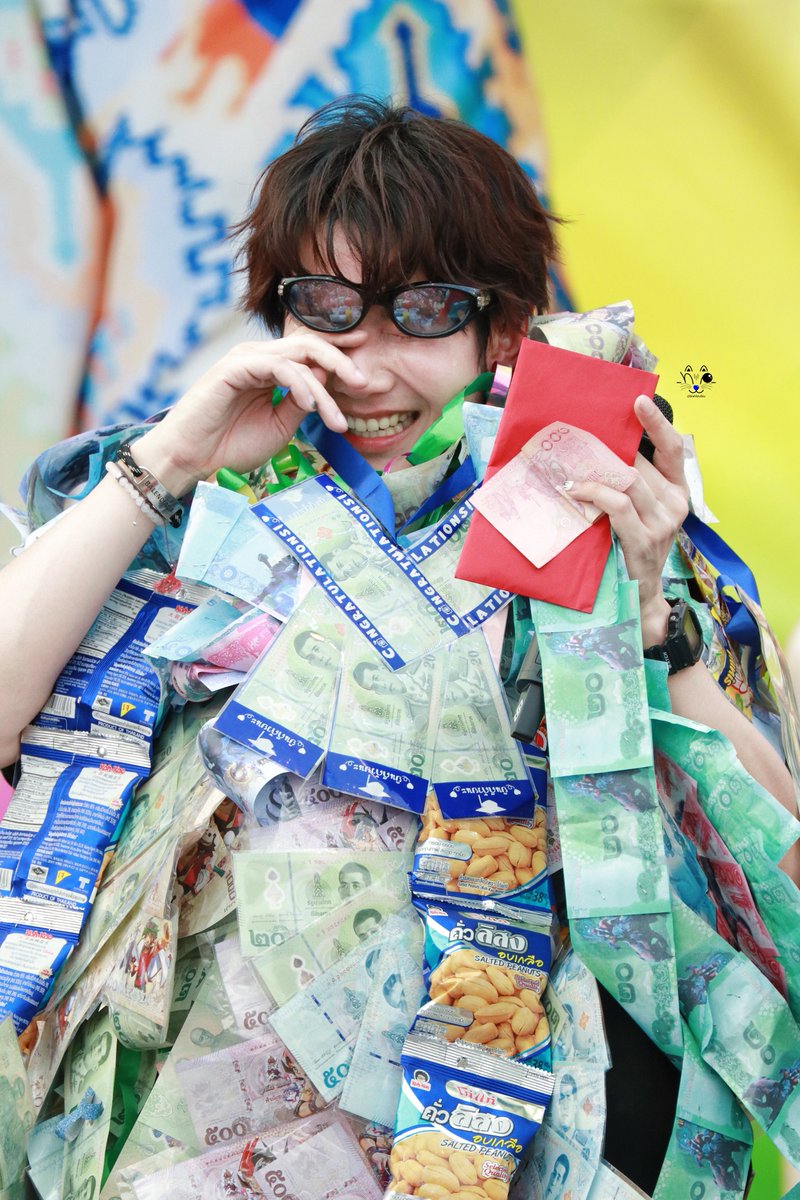 รับมาลัยจนเหงื่อตก

BUILD THIRTYONE DERLAND
#HAPPYBUILDTURNS31
#BuildJakapan 
#Beyourluve
<a href="/JakeB4rever/">BIU.</a>