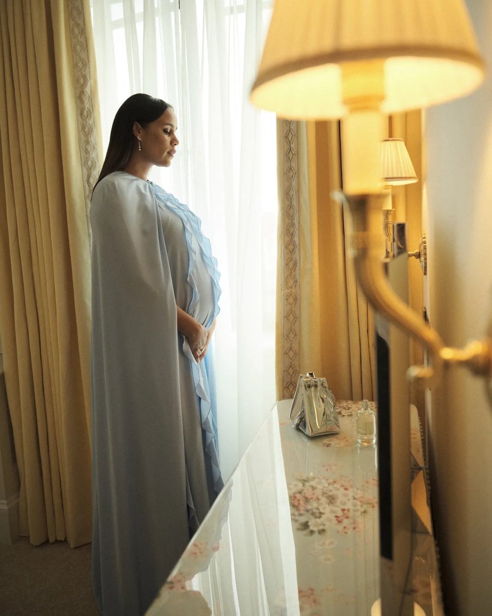 Zawe Ashton and Tom Hiddleston Are pregnant with their second child, congrats to the couple.🤍✨