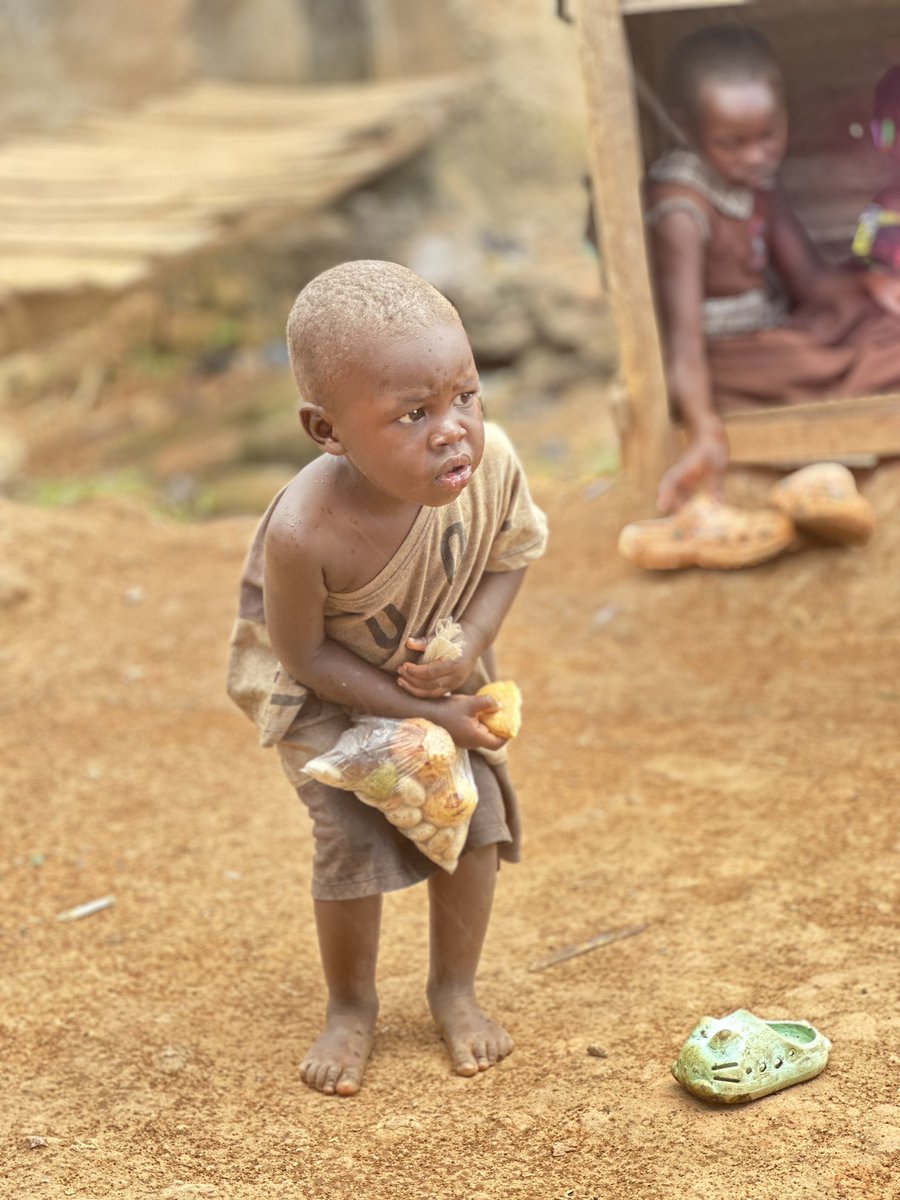 Men will pass toilets and urinate behind them, i wanna know the logic 🤦