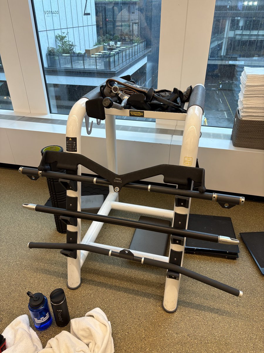 KevLXu's tweet image. Idk why this handle rack reminds me of a katana sword wall holder…