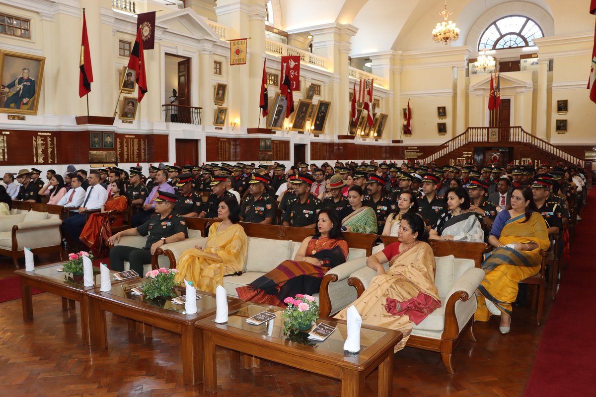 IMA_IndianArmy's tweet image. ACC Wing Graduation Ceremony

On 06 Jun 2025, 48 cadets of the 125th Course were awarded JNU degrees by the #Commandant IMA.
This marks a key milestone in their journey as future leaders of the Indian Army. 🇮🇳

#IMA #ACC #GraduationDay #IndianArmy
 @artrac_ia @adgpi