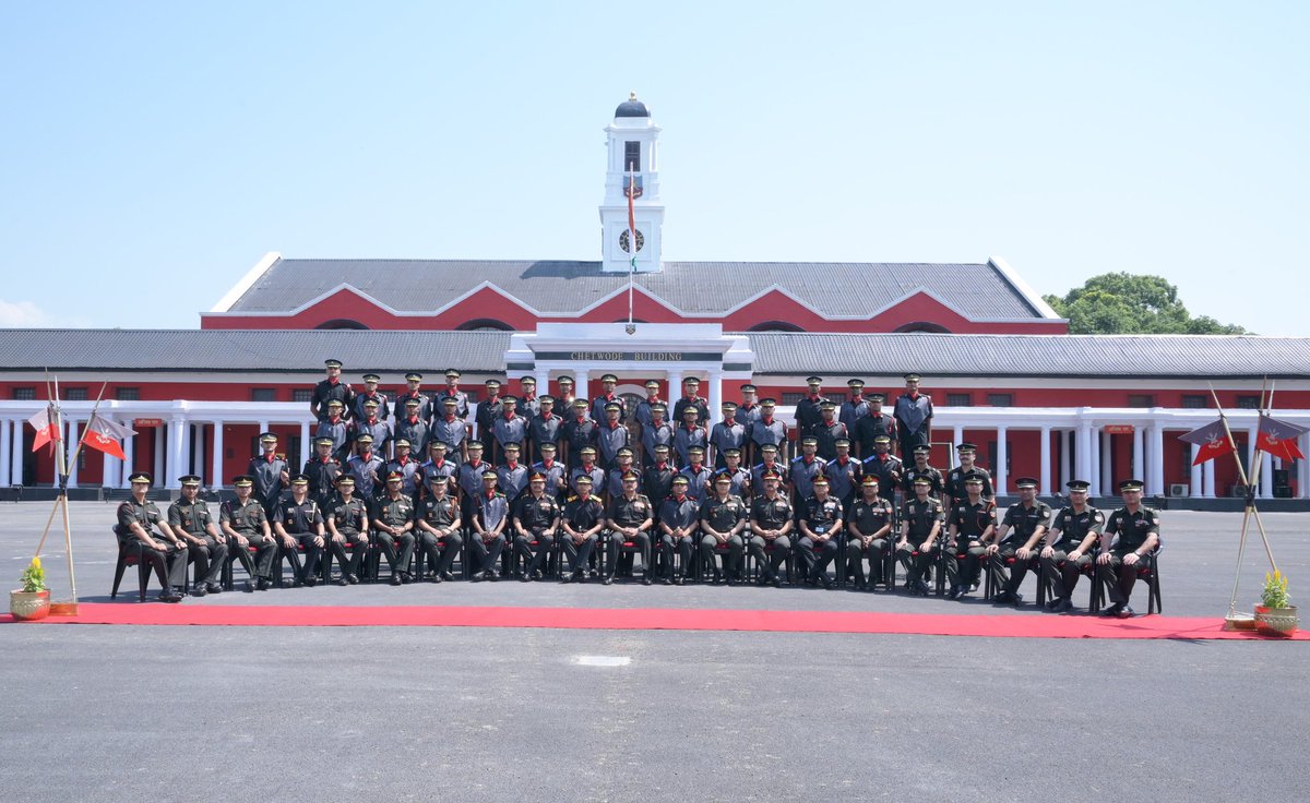 IMA_IndianArmy's tweet image. ACC Wing Graduation Ceremony

On 06 Jun 2025, 48 cadets of the 125th Course were awarded JNU degrees by the #Commandant IMA.
This marks a key milestone in their journey as future leaders of the Indian Army. 🇮🇳

#IMA #ACC #GraduationDay #IndianArmy
 @artrac_ia @adgpi