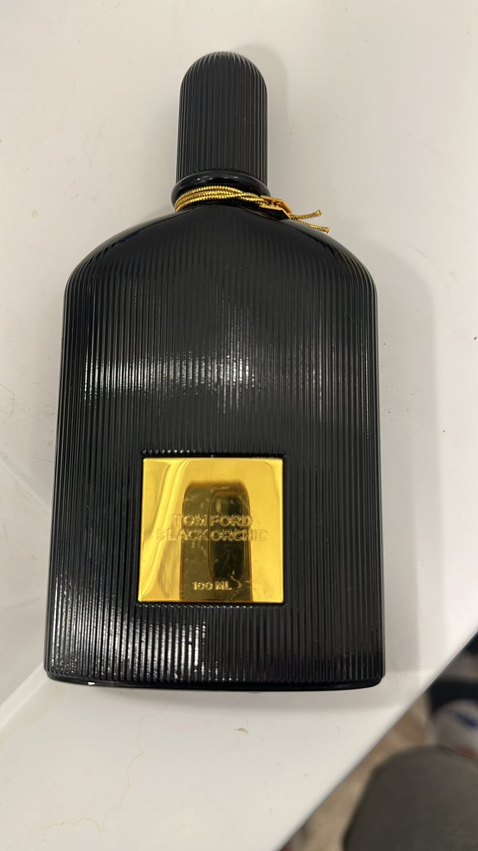 Thecanoskiusa's tweet photo. @muhtesemgiyim Simdi herkes bi sussun tom ford konusacak!!! https://t.co/rHLpRwRK6S