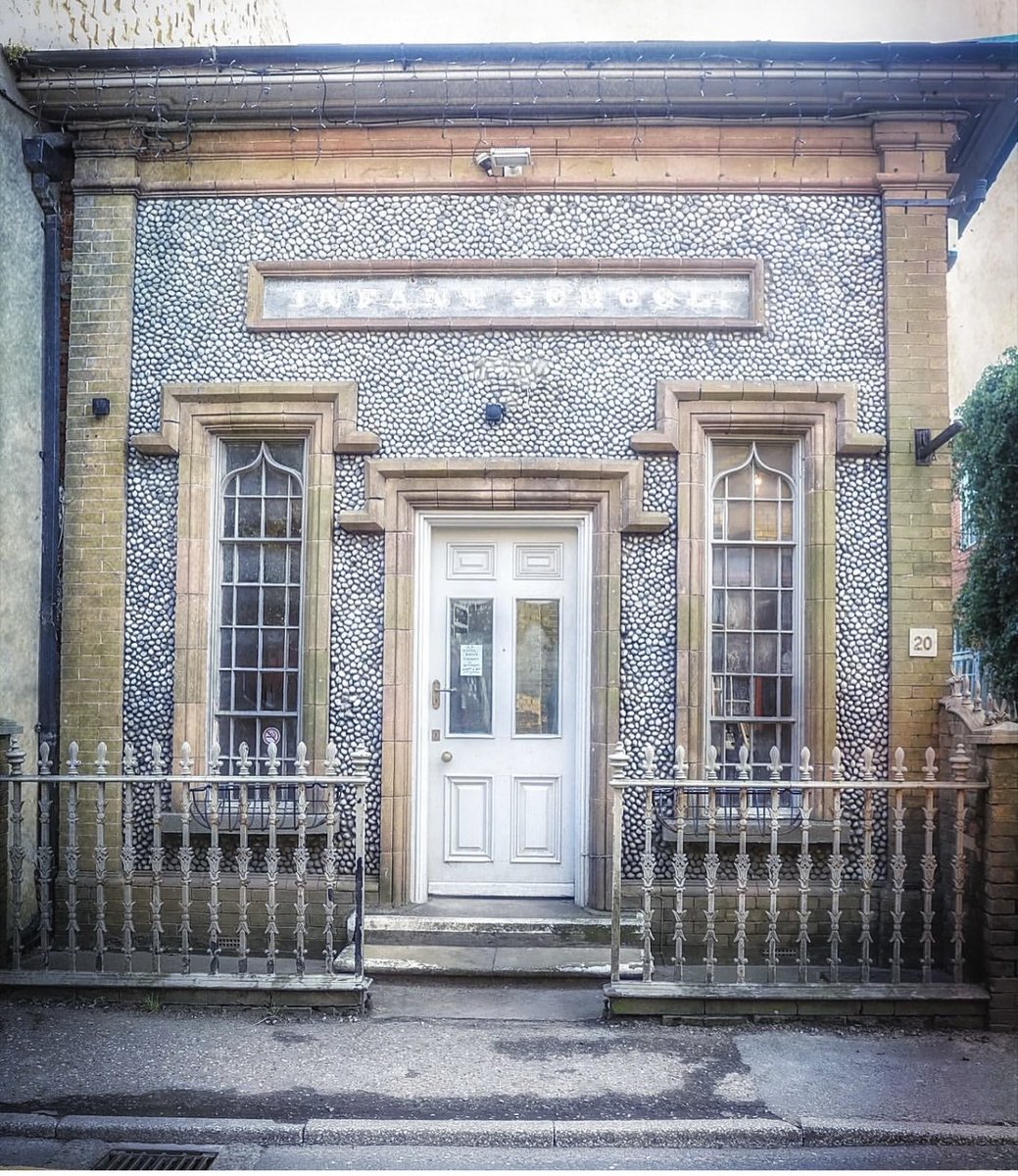 Charles Spencer tweet media