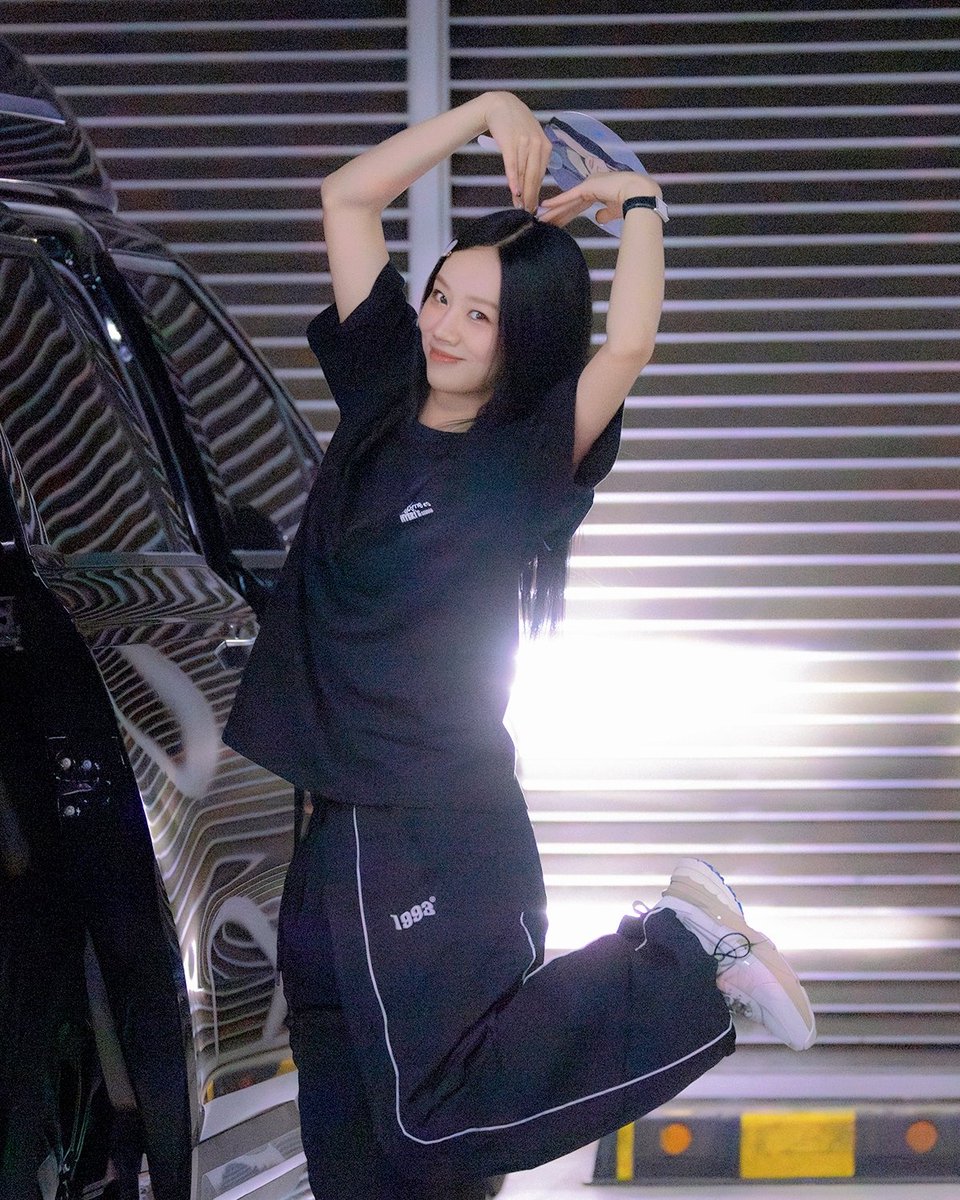 250607 퇴근🤍 #혜리 #이혜리 #hyeri <a href="/hyeriherihey/">이혜리</a>