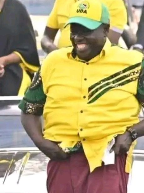 Hi cousins,

The person whose photo appears below is missing.

He has some mental health issues. 

He was last seen somewhere in Mombasa.

Should you come across him, kindly take him to the nearest mental health facility.