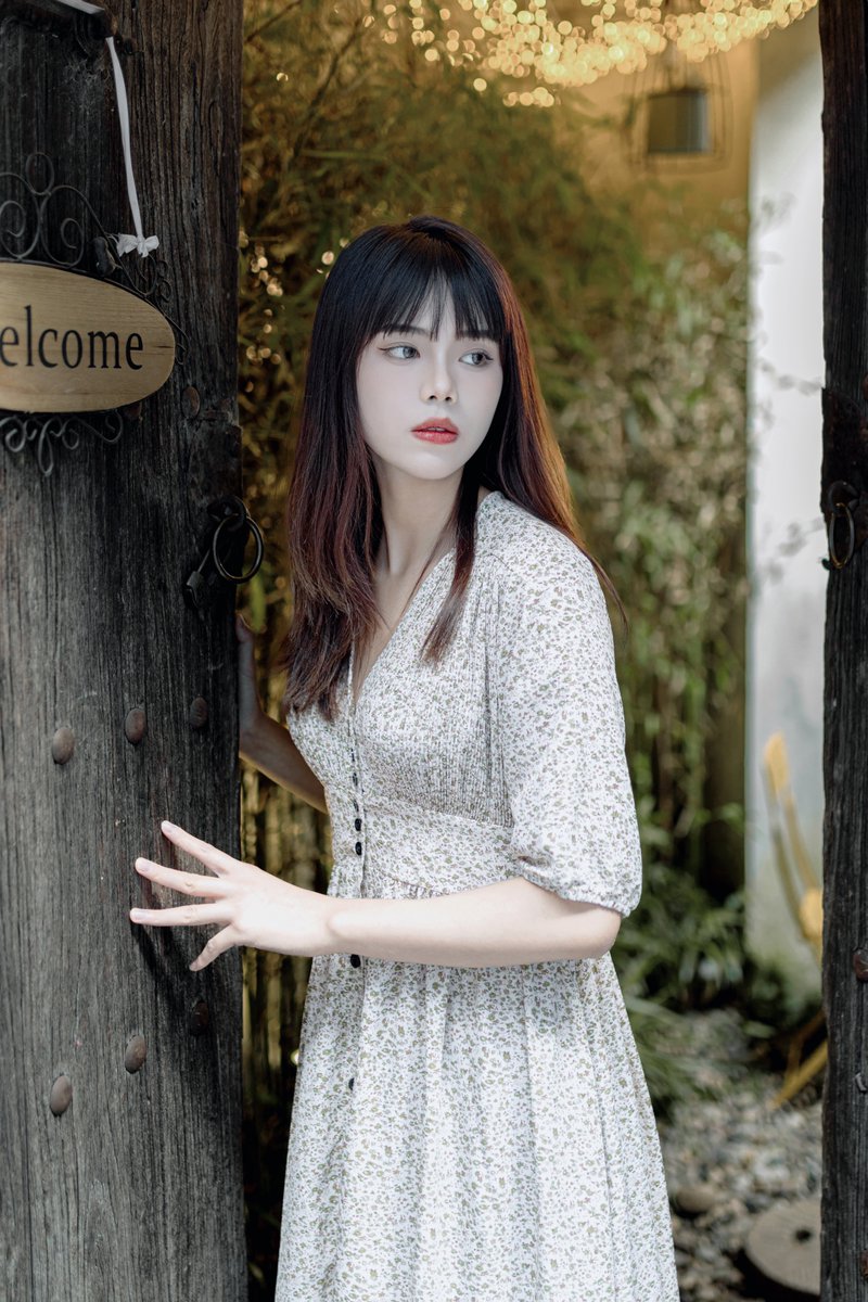 青涩的你
摄影：本宽   
出镜:猪尾尾
投稿：
<a href="/Fengsiyuan/">Mr.死因</a>
<a href="/wqganenshi_/">有稿投😁</a>
#贵阳私房约拍 #贵阳写真约拍 #贵阳摄影师 #贵阳私房写真 #贵阳私房摄影师 #私房摄影师