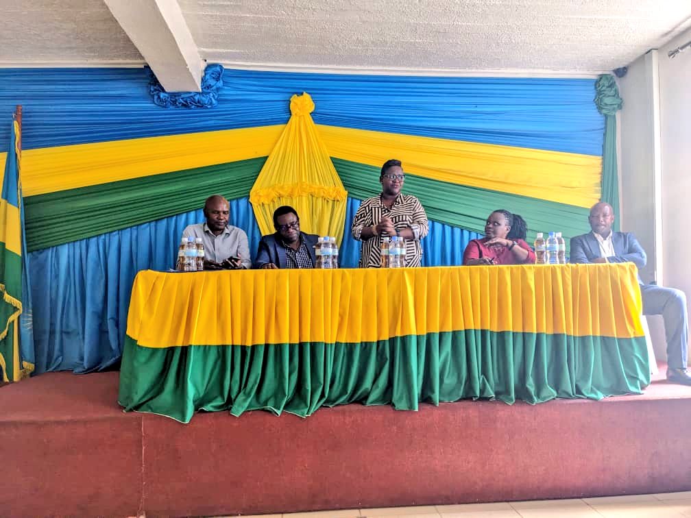 GitegaSector (@gitega_sector) on Twitter photo Uyu munsi twakiriye Abadepite <a href="/RwandaParliamnt/">Rwanda Parliament</a>
Hon. GIHANA Donatha na Hon.NZAMWITA Déogratias
basuye Umurenge harebwa imitangire ya Service zifashisha ikoranabuhanga nka
-Social registry (System imibereho)
-E Citizen
-Service z'irangamimerere
-Irembo
-Kurangiza imanza Uyu munsi twakiriye Abadepite <a href="/RwandaParliamnt/">Rwanda Parliament</a>
Hon. GIHANA Donatha na Hon.NZAMWITA Déogratias
basuye Umurenge harebwa imitangire ya Service zifashisha ikoranabuhanga nka
-Social registry (System imibereho)
-E Citizen
-Service z'irangamimerere
-Irembo
-Kurangiza imanza